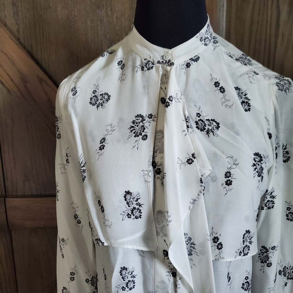 Club Monaco Cream and Black Floral Top - Picture 2 of 3